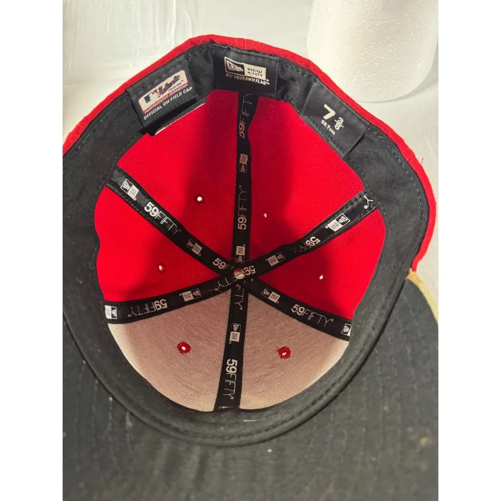 New Era 59FIFTY Philadelphia Phillies Fitted Hat Red Digital Camo Size 7 3/8